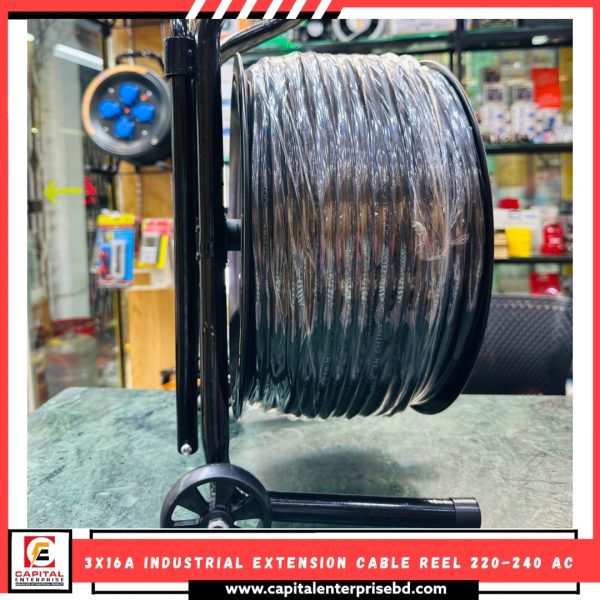 Product brand:FARNIK Product name: Extension Cable Reel 220VAC -240VAC Rated current:16A Rated Voltage:220/240V AC Number of sockets: 4 socket Cable:3 Core 2.5 mm2 Flexible Cable Length:50 & 30 Meter & Customised Product configuration:Automatic Over Load Circuit Breaker 50A Product material: Steel plate